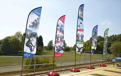 Standalone signage flags